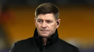 جيرارد ينتقد مستوى ليفربول ويطالب بمشاركة هذا اللاعب في التشكيلة الأساسية للفريق